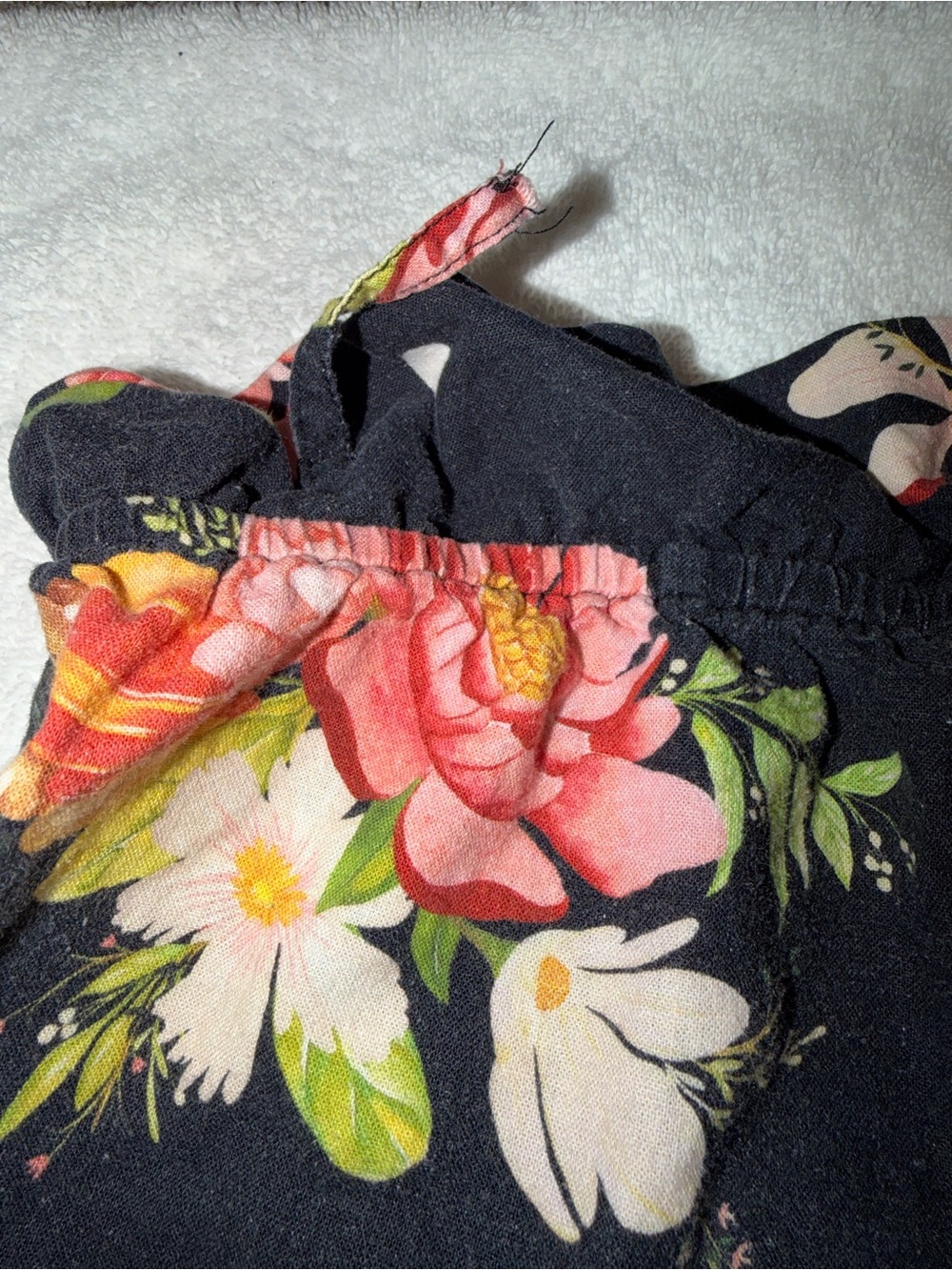 FARM Rio Black Floral Polka Dot High-Waist Shorts - Picture 5 of 7